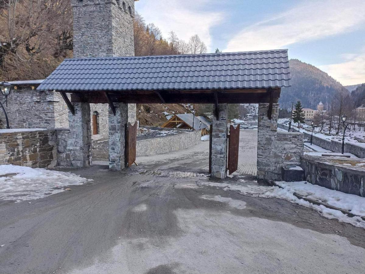 Guest House "Svaneti" Lentekhi ภายนอก รูปภาพ
