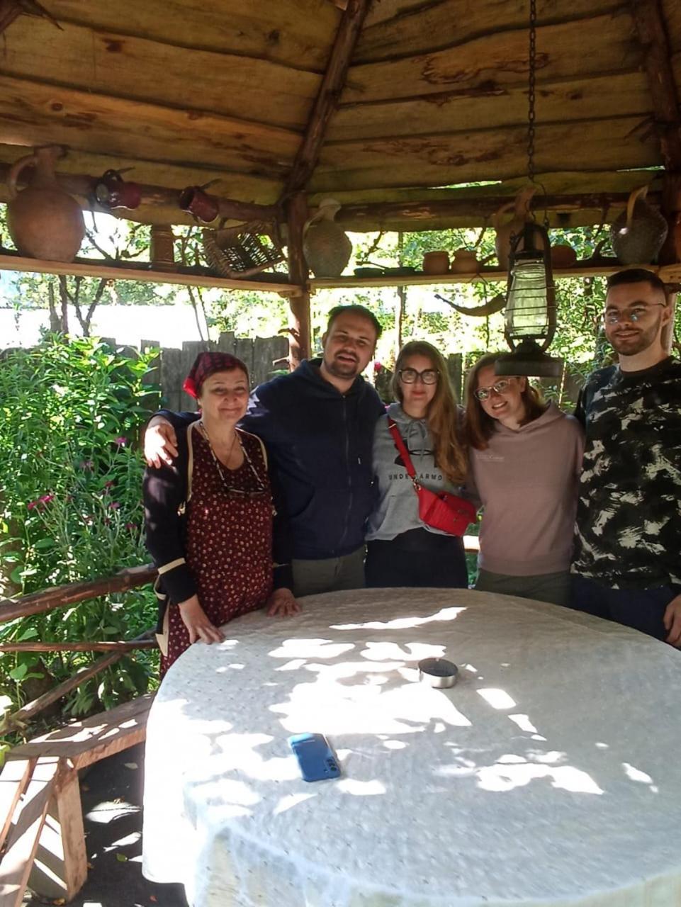 Guest House "Svaneti" Lentekhi ภายนอก รูปภาพ