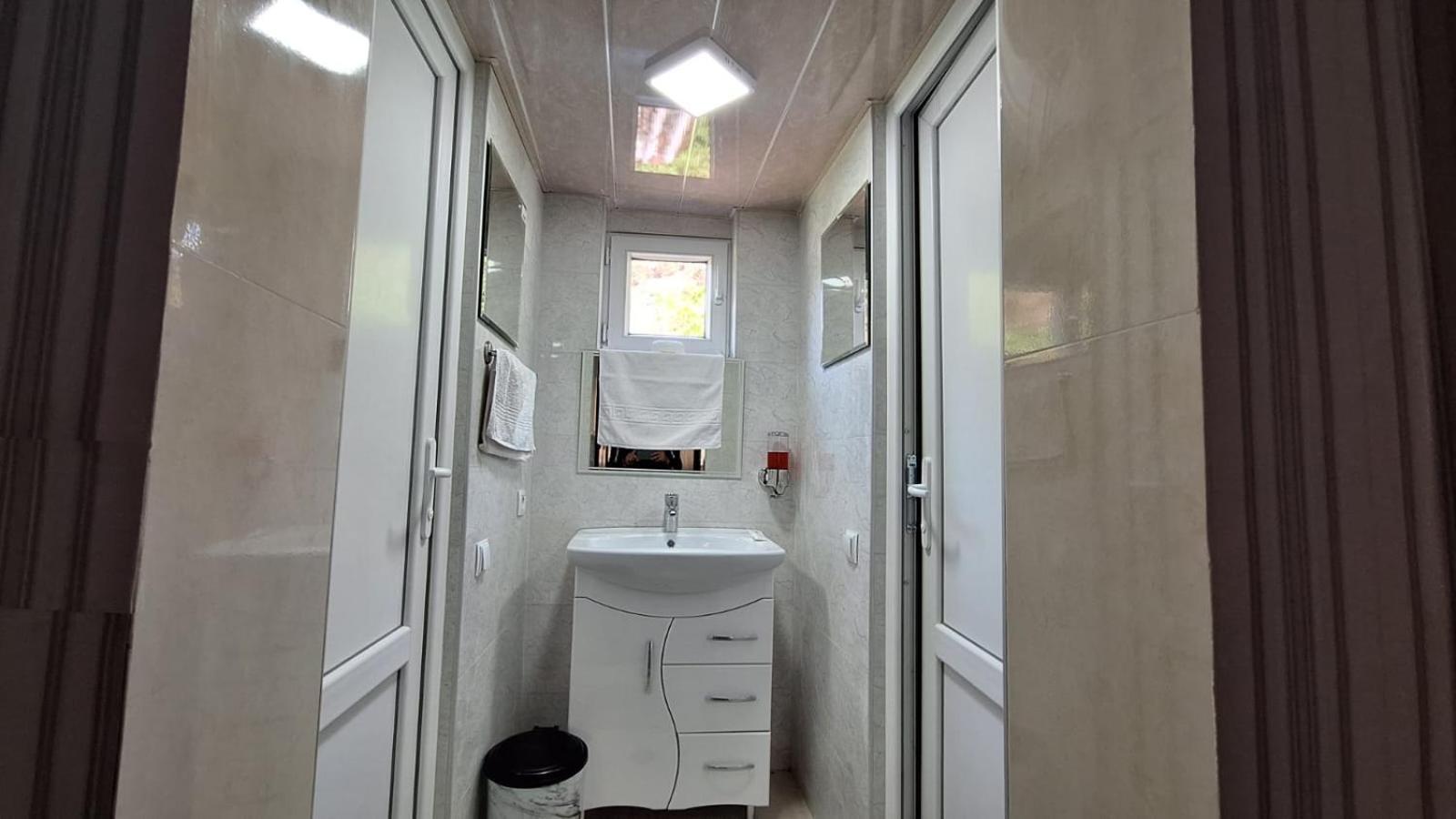 Guest House "Svaneti" Lentekhi ภายนอก รูปภาพ