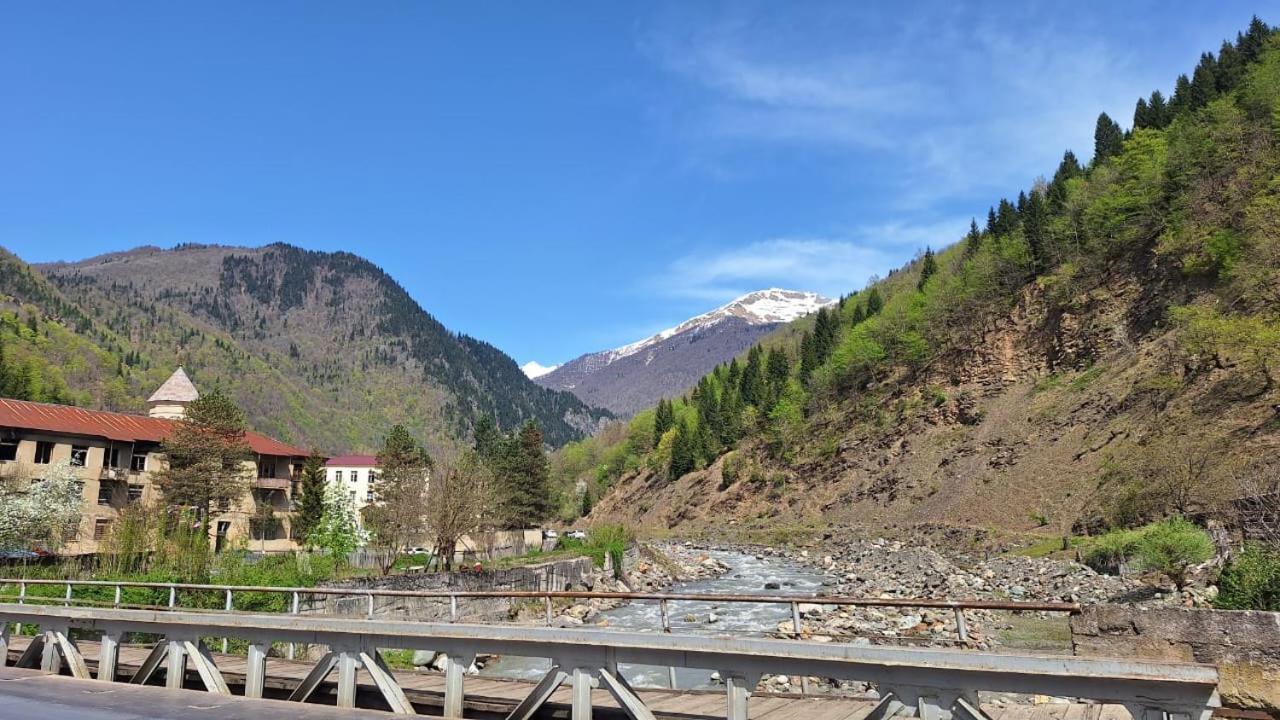 Guest House "Svaneti" Lentekhi ภายนอก รูปภาพ