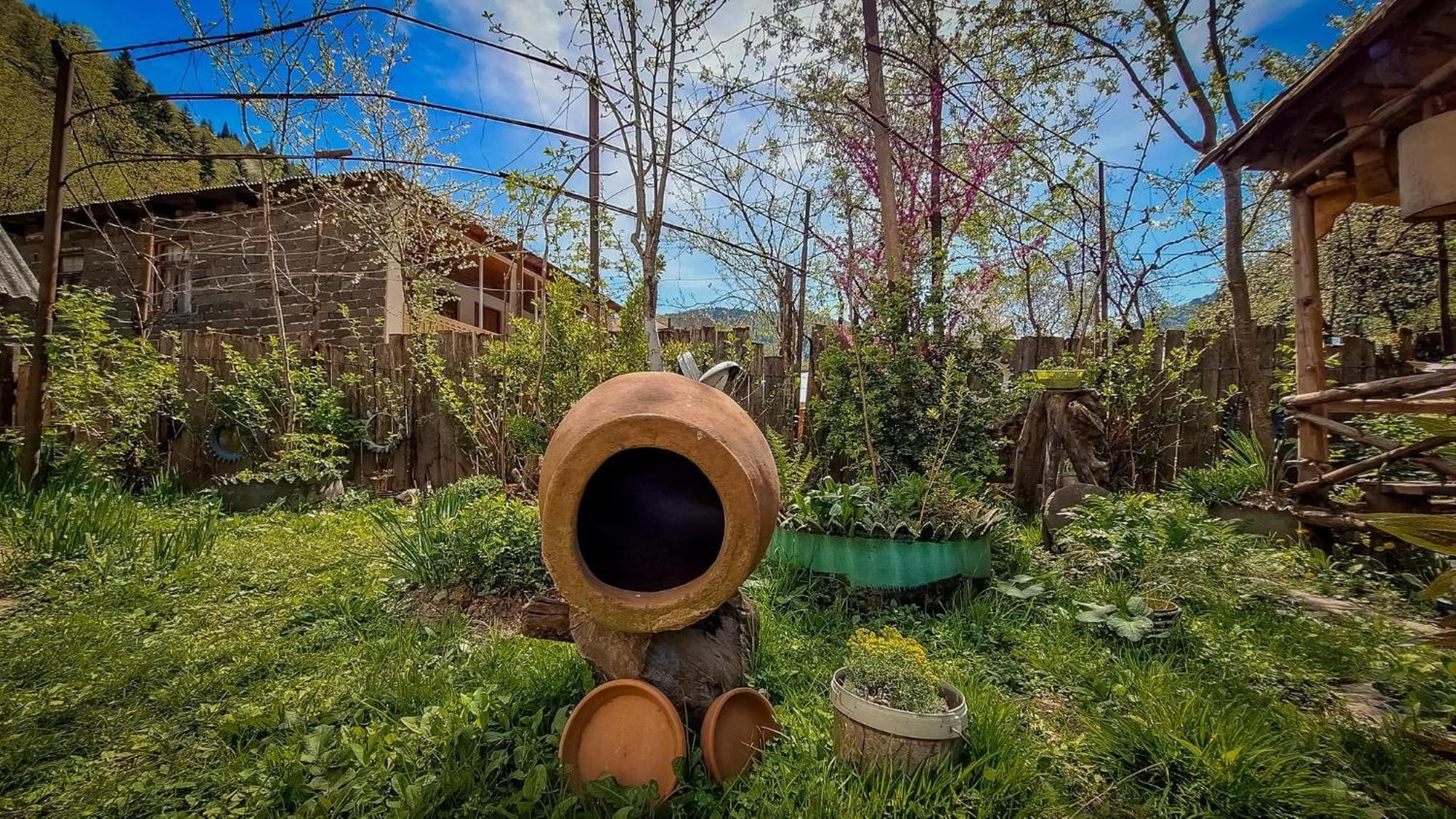 Guest House "Svaneti" Lentekhi ภายนอก รูปภาพ