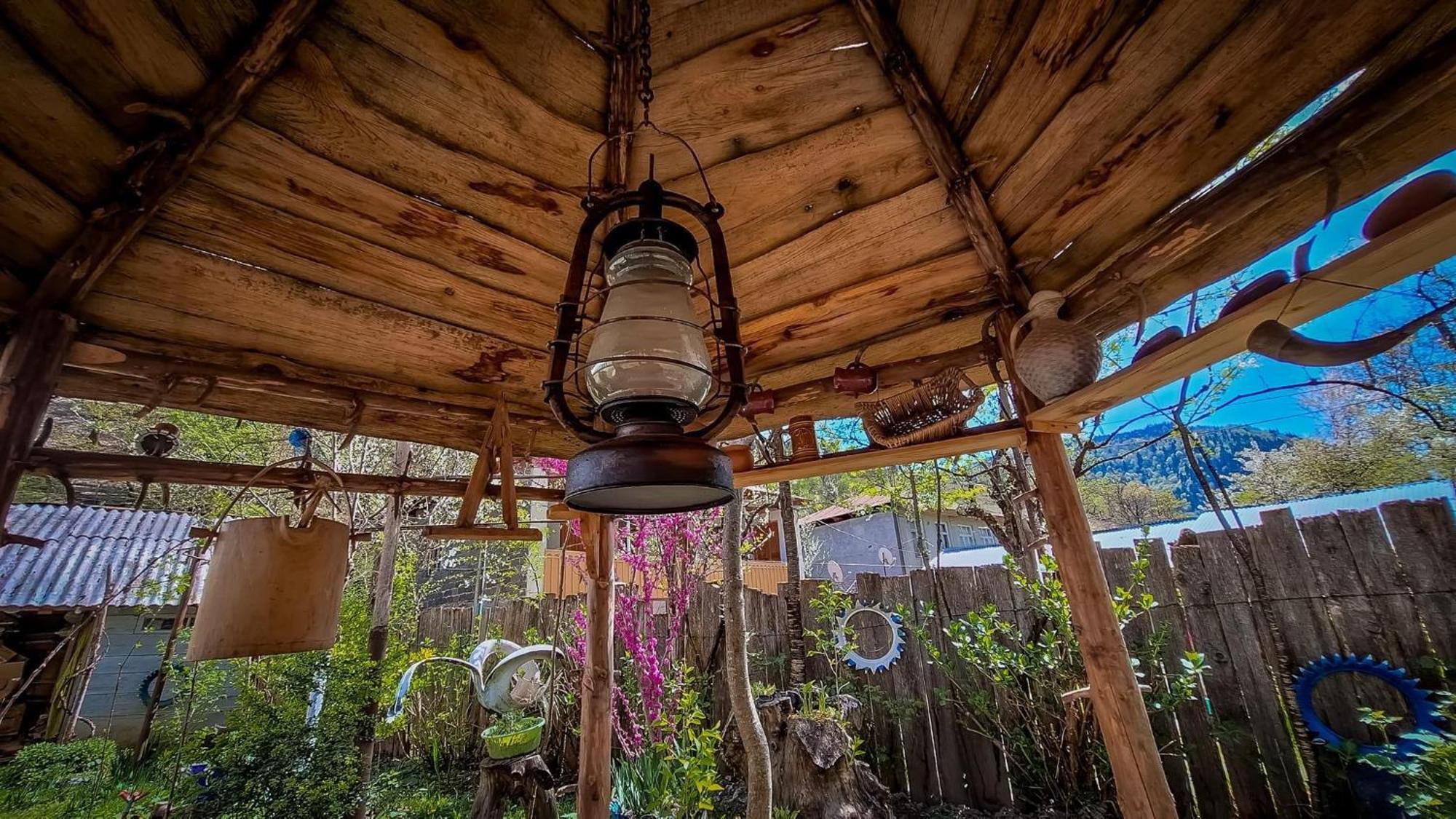 Guest House "Svaneti" Lentekhi ภายนอก รูปภาพ