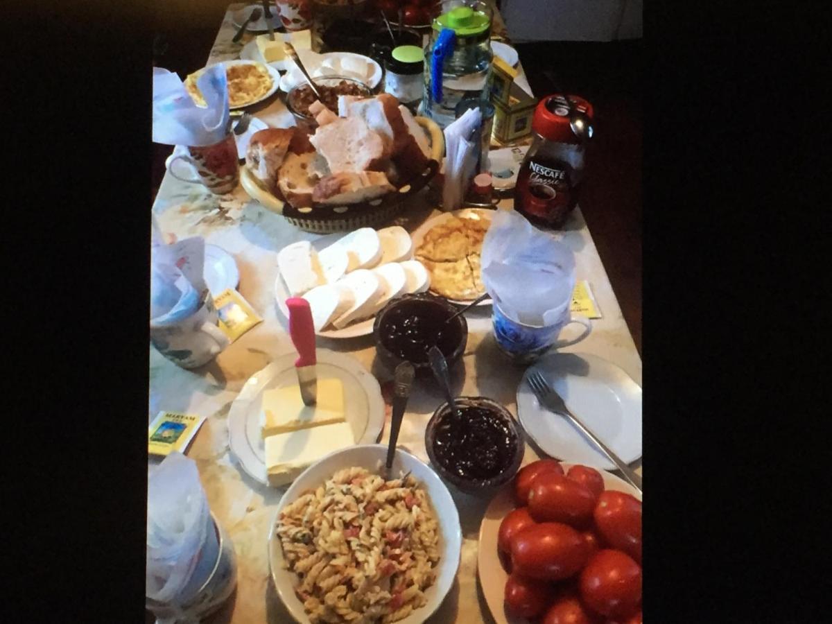 Guest House "Svaneti" Lentekhi ภายนอก รูปภาพ