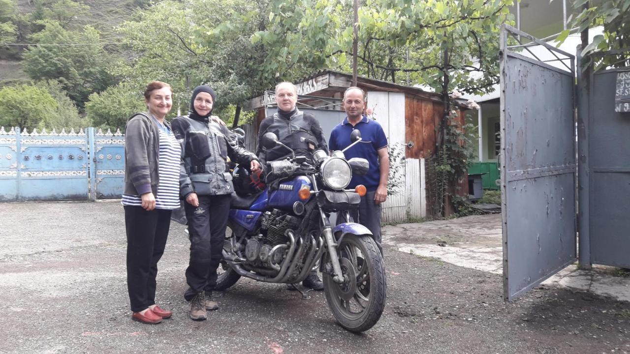Guest House "Svaneti" Lentekhi ภายนอก รูปภาพ
